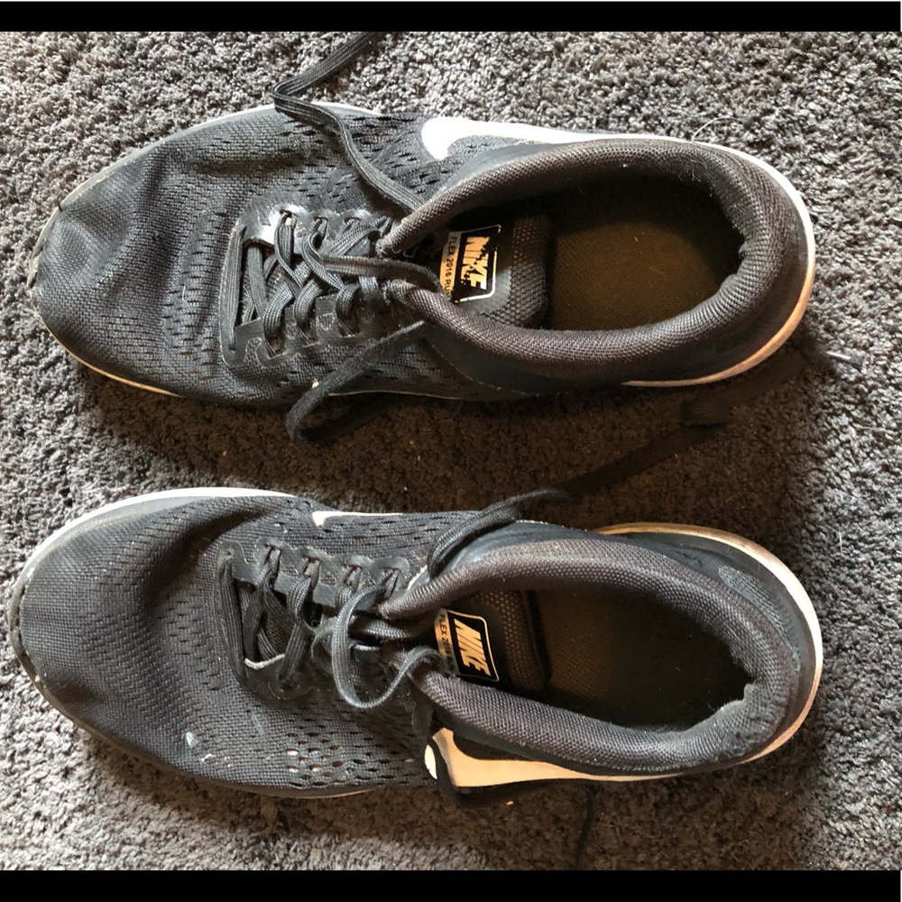 3/$22 Nike Flex Shoes